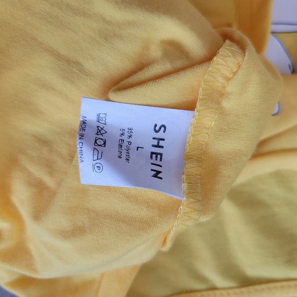 Shein Blooming Daisy Tee size large - Picture 5 of 5